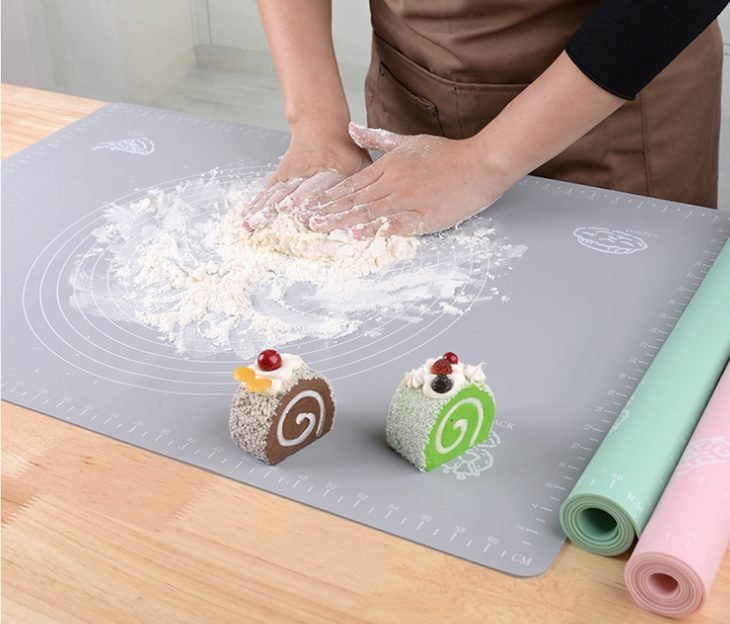 Silicone Kneading Mat 50x40cm (Dotted)